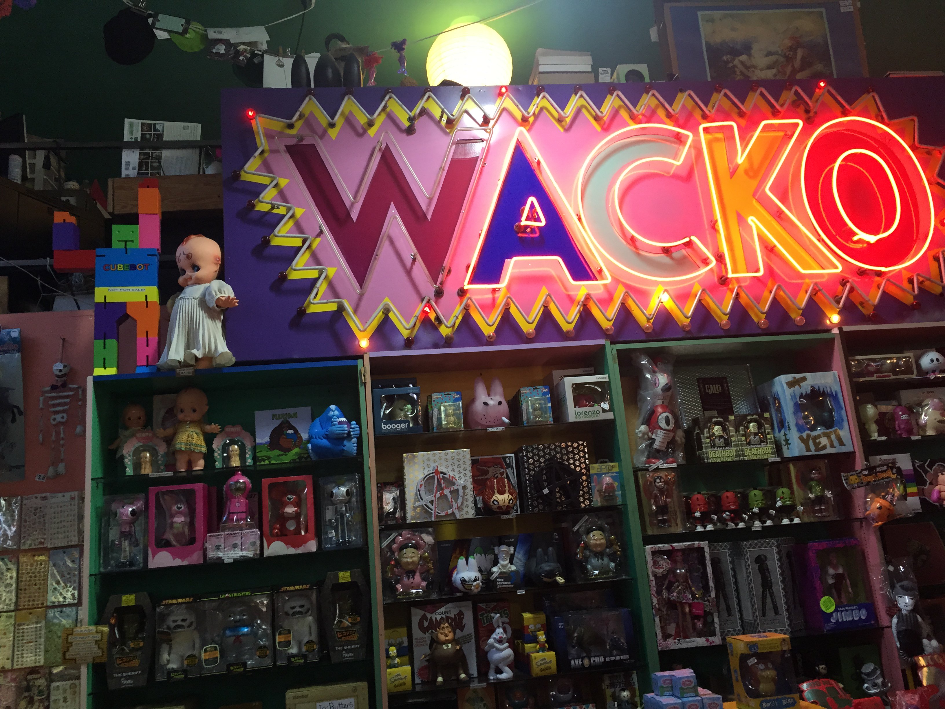 La Luz de Jesus Gallery